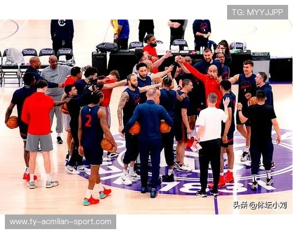 冠军争夺,西部格局生变,NBA西部新格局背后的风云变幻 冠军争夺,西部格局生变,NBA西部新格局背后的风云变幻